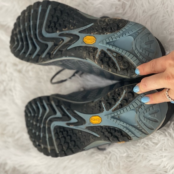 Merrell Shoes - Picture 2 of 5